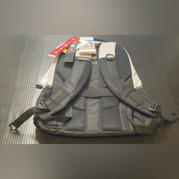 backpack with charging port 17-inch laptop OIWAS 17" Anti-Theft Laptop Backpack with USB Charging  Black & Gray Black